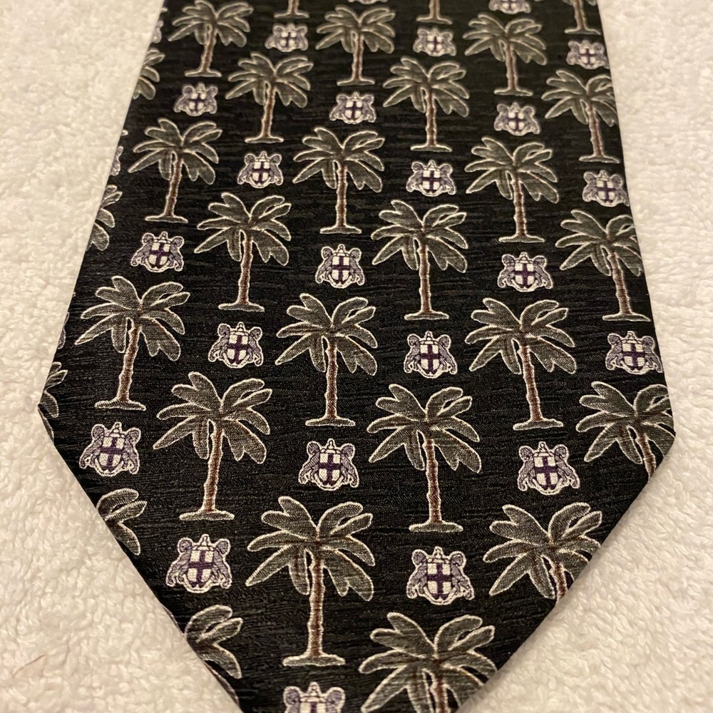Brand New Gorgeous Palm Tree Tie By TESORO ROSSO